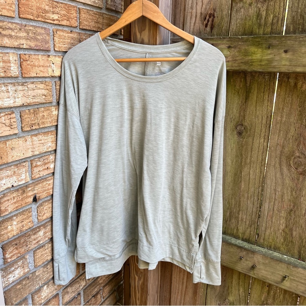 all in motion Light Sage Long-Sleeve Scoop Neck Top
